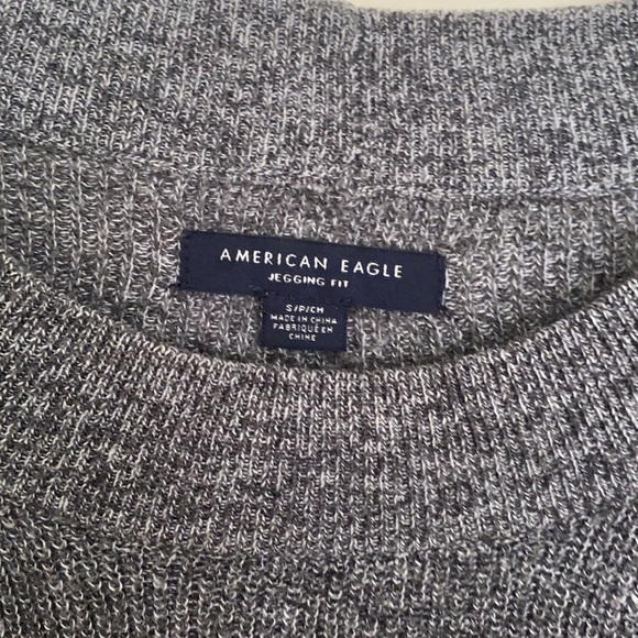 American Eagle sweater - Picture 2 of 2